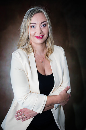 20220803-Headshot-Jane-3831