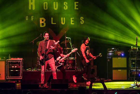 Broken-Streetlights_House-of-Blues-5181