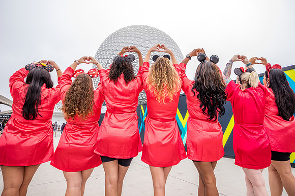 Valentine-Session-Momsies-Disney-Epcot-2022-0745