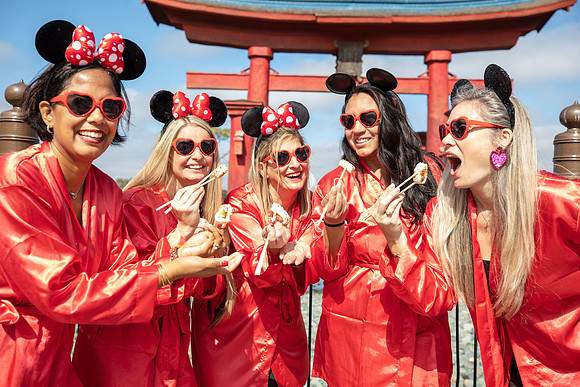 Valentine-Session-Momsies-Disney-Epcot-2022-0981