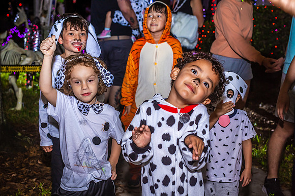Cruella-Dalmatians-Jeater-Bend-8359sm