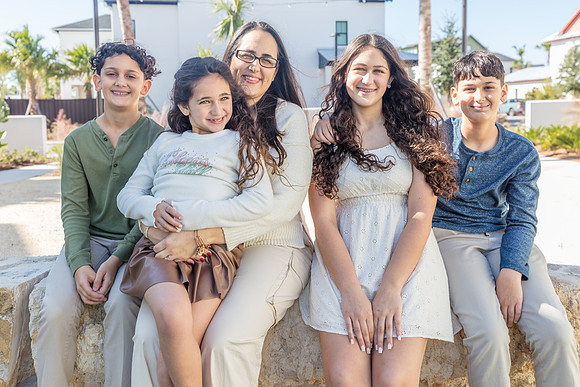 20241130-Elsbeth-Arce-Family-Session-Evermore-5136
