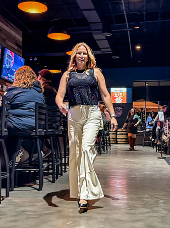 20241122-Runway-on-Tap-ApricotLane-Celebration-Brewing-4439-i