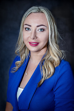 20220803-Headshot-Jane-3800edit