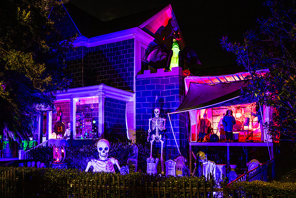 Halloween-Houses-Celebration-2024-2684-