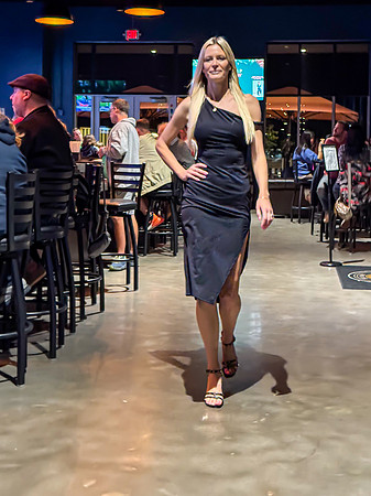 20241122-Runway-on-Tap-ApricotLane-Celebration-Brewing-4410-i