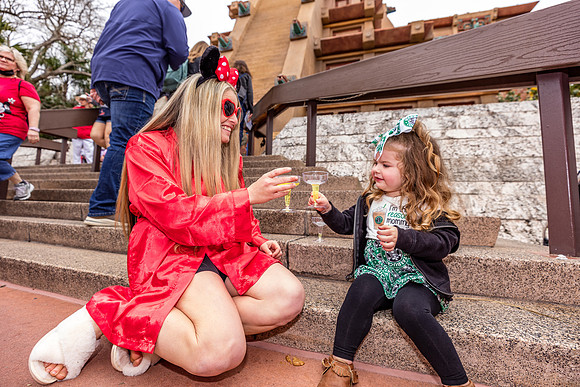 Valentine-Session-Momsies-Disney-Epcot-2022-0879