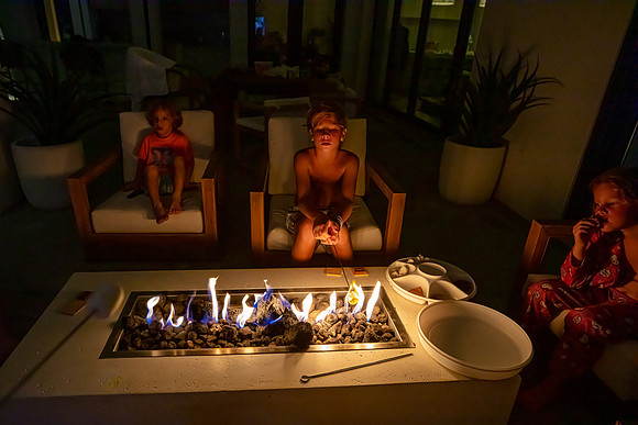 20220923-Reunion-Vacation-Home-5057m-backyard-smores-