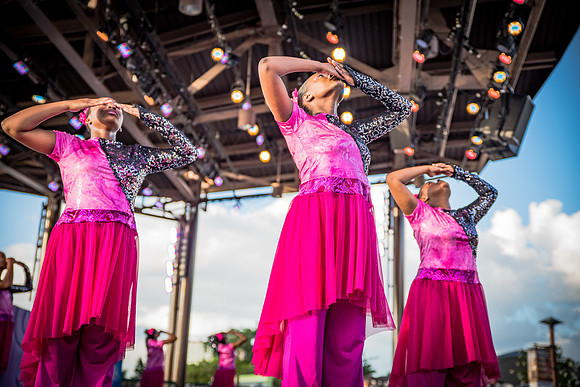 Disney-Springs-Dance-Show-1122.jpg