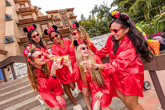 Valentine-Session-Momsies-Disney-Epcot-2022-0870