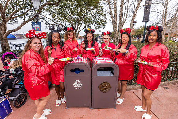 Valentine-Session-Momsies-Disney-Epcot-2022-0818