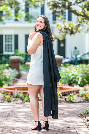 20250502-Lucinda-grad-session-9567-