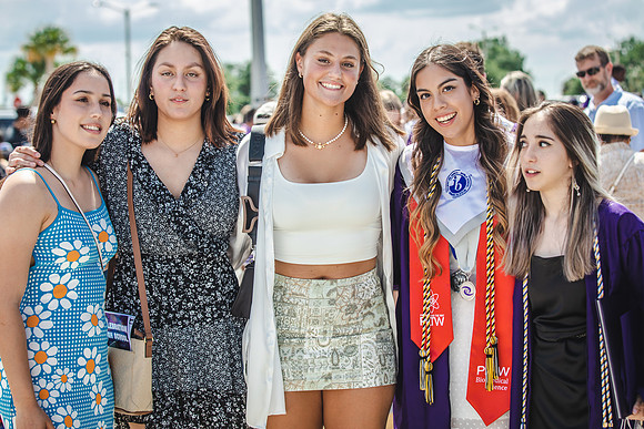 20220524-High-School-Graduation-Isabela-3383