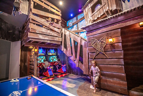 20220923-Reunion-Vacation-Home-4664m-gameroom-