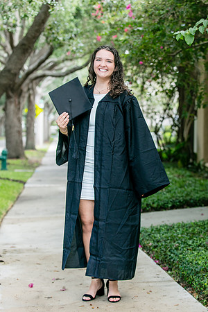 20250502-Lucinda-grad-session-9497