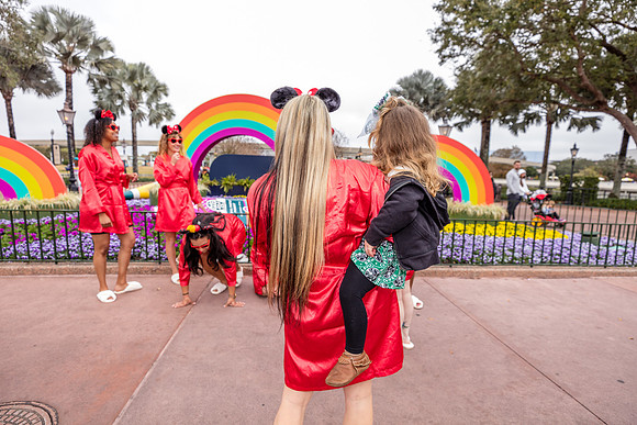 Valentine-Session-Momsies-Disney-Epcot-2022-0845