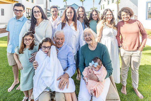 20241130-Elsbeth-Arce-Family-Session-Evermore-4952