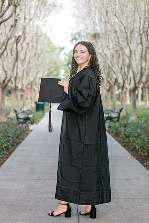 20250502-Lucinda-grad-session-9597
