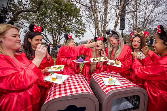 Valentine-Session-Momsies-Disney-Epcot-2022-0793