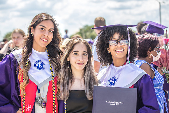20220524-High-School-Graduation-Isabela-3382
