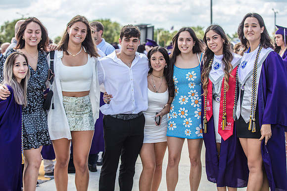 20220524-High-School-Graduation-Isabela-3393
