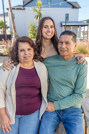 20241130-Elsbeth-Arce-Family-Session-Evermore-5077