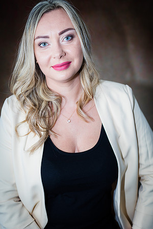 20220803-Headshot-Jane-3850