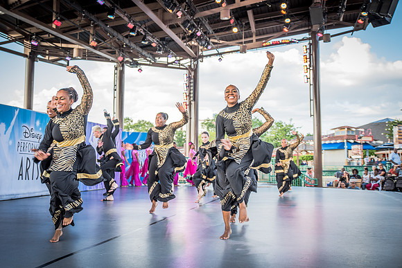 Disney-Springs-Dance-Show-1078.jpg