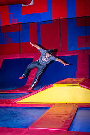 Planet-Obstacle-Adults-Night-0004