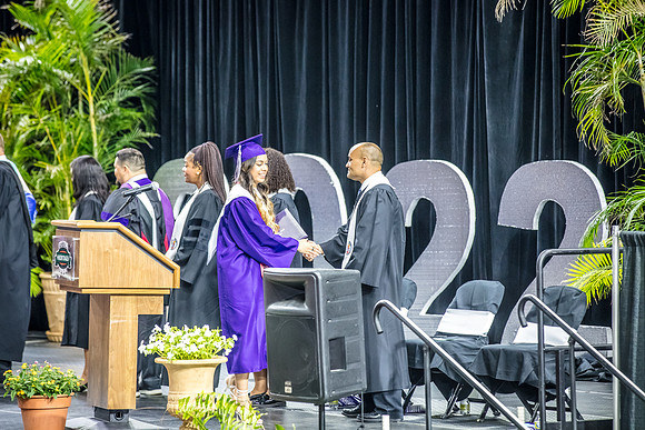 20220524-High-School-Graduation-Isabela-3350