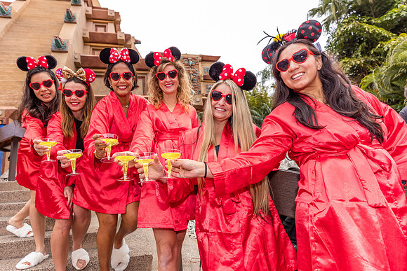 Valentine-Session-Momsies-Disney-Epcot-2022-0863