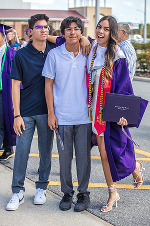 20220524-High-School-Graduation-Isabela-3409