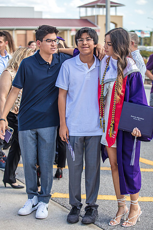 20220524-High-School-Graduation-Isabela-3407