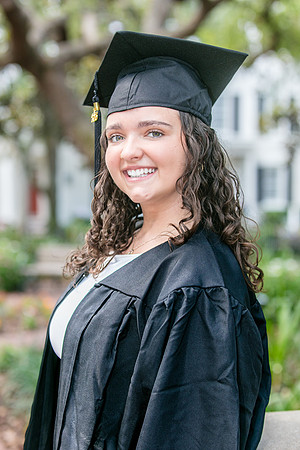 20250502-Lucinda-grad-session-9470-