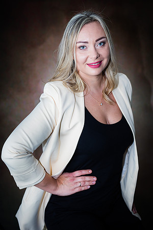 20220803-Headshot-Jane-3835