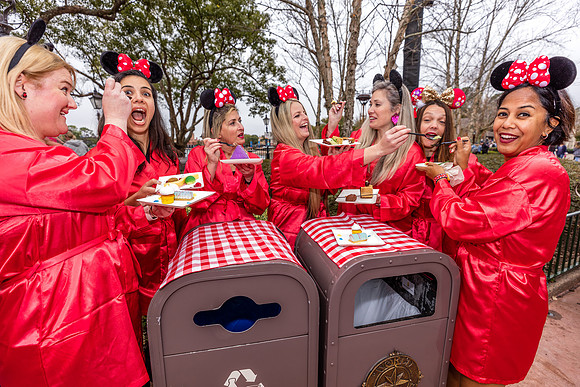 Valentine-Session-Momsies-Disney-Epcot-2022-0786