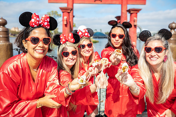 Valentine-Session-Momsies-Disney-Epcot-2022-0985