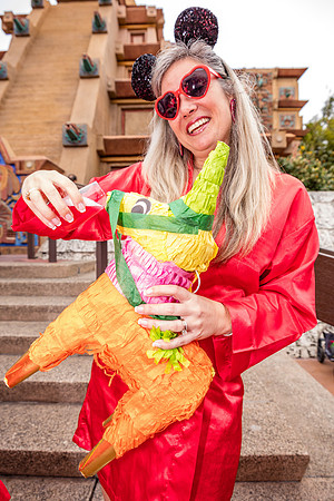 Valentine-Session-Momsies-Disney-Epcot-2022-0914