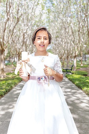 20240427-Mariana-Esquibel-Emma-First-Communion-9059