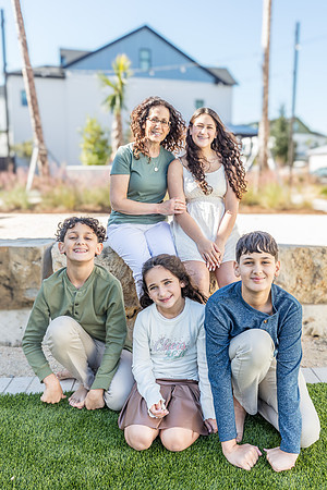 20241130-Elsbeth-Arce-Family-Session-Evermore-5172