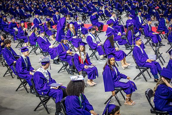 20220524-High-School-Graduation-Isabela-3308