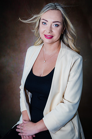 20220803-Headshot-Jane-3861