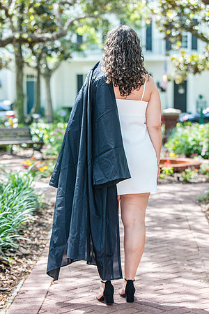 20250502-Lucinda-grad-session-9563