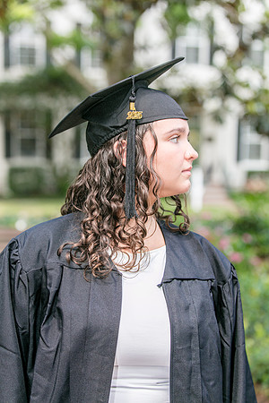 20250502-Lucinda-grad-session-9472