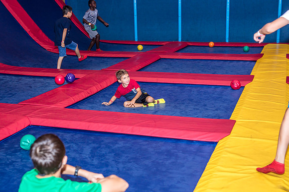 Henry-7th-Birthday-Planet-Obstacle-2426