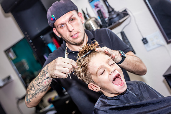 Hair-Cut-Toni-Michaels-Salon-0100H-