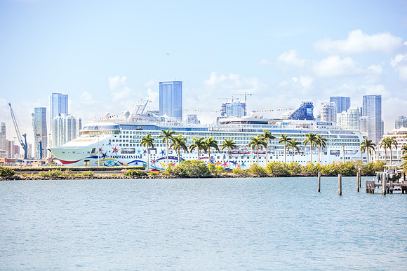 Miami-Millionaire-Row-Island-Queen-Cruise-3476cs-