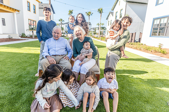 20241130-Elsbeth-Arce-Family-Session-Evermore-4956