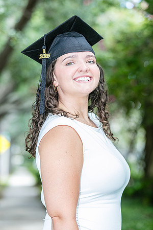 20250502-Lucinda-grad-session-9507-