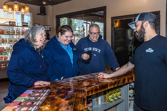 20250123-Maws-Mtn-Moonshine-Old-Town-Grand-Opening-8320-
